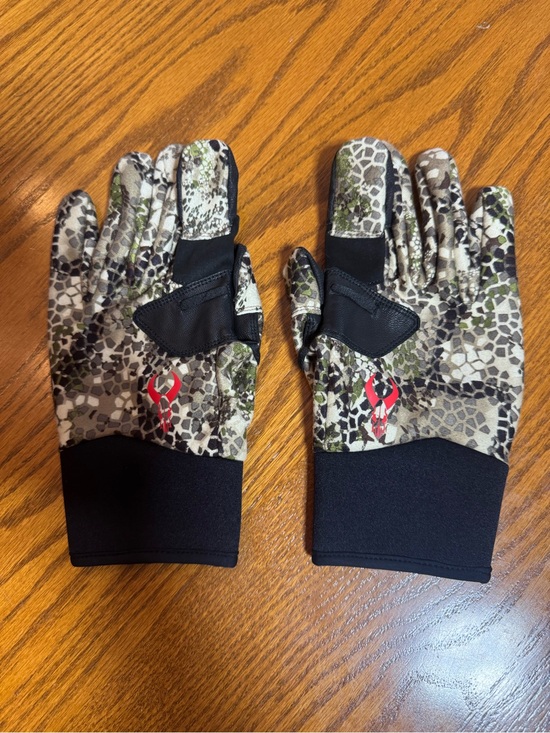 Badlands Other - Badlands Men's Camo Hunting Gloves - Green/Black